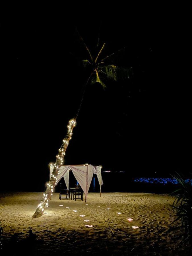 Готель Nihaali Maldives Kudarikilu Екстер'єр фото